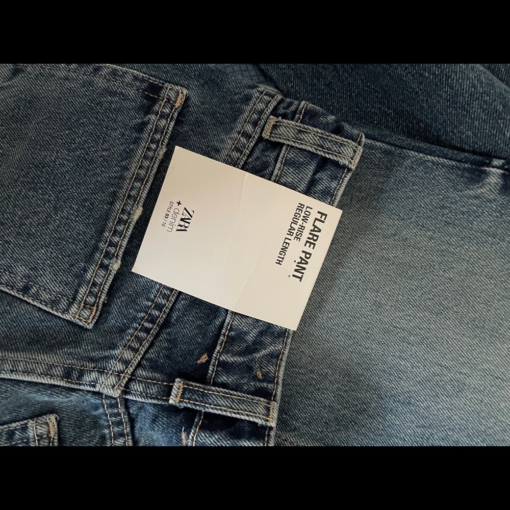 Zara REGULAR-LENGTH FLARED JEANS - Picture 7 of 7
